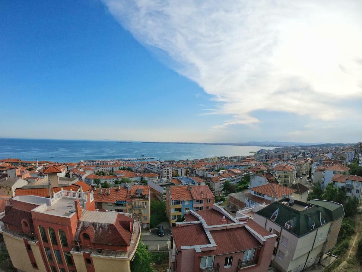 Apartment In St. Vlas With Terrace Sveti Vlas Eksteriør bilde