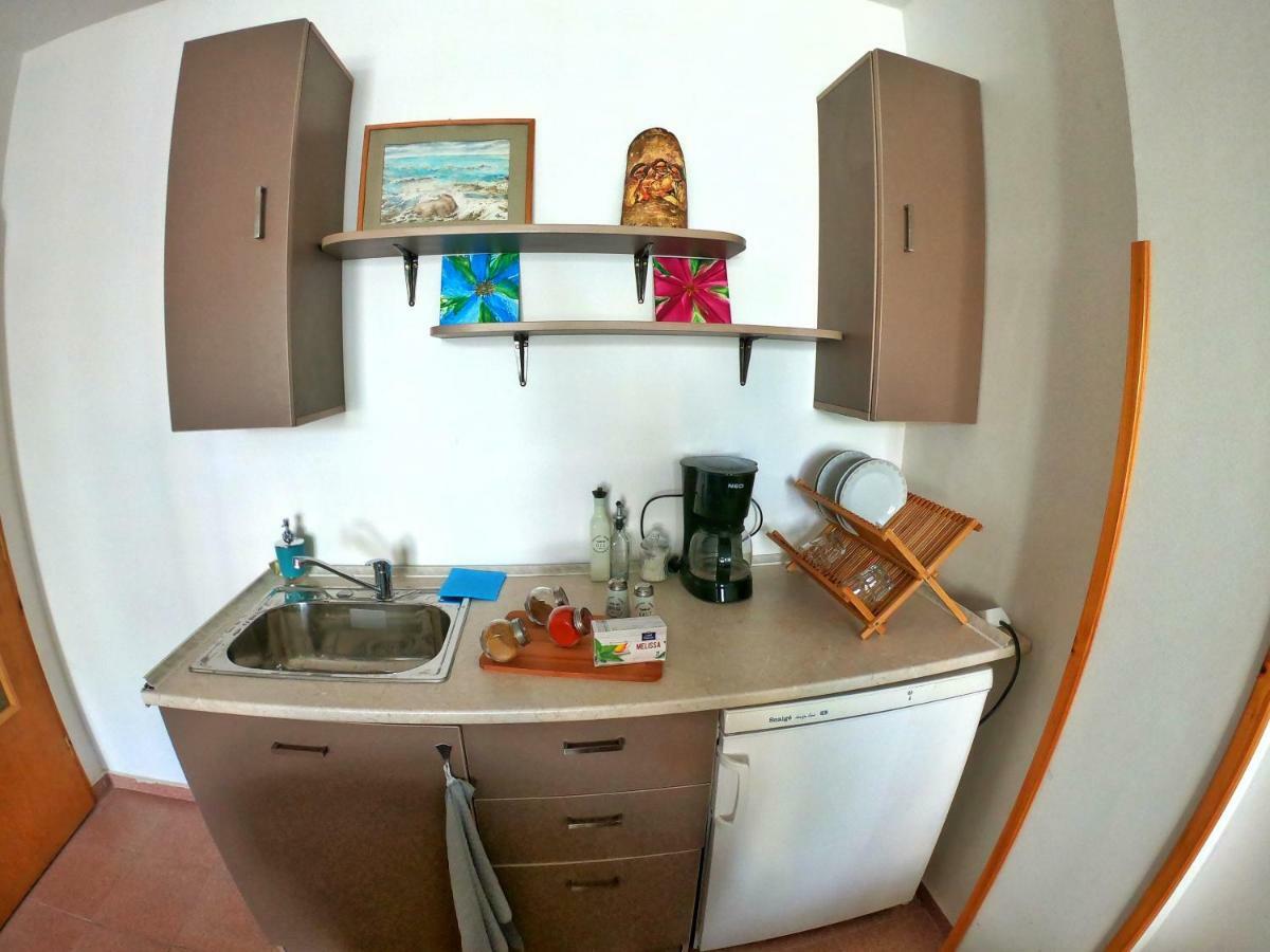 Apartment In St. Vlas With Terrace Sveti Vlas Eksteriør bilde